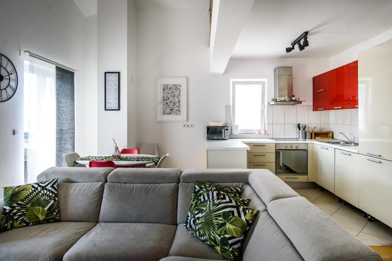 Apartment Summer Night By Duhomes *